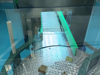 如何解決灌裝中的細(xì)菌問題？防爆紫外線滅菌燈助力灌裝線高效殺菌