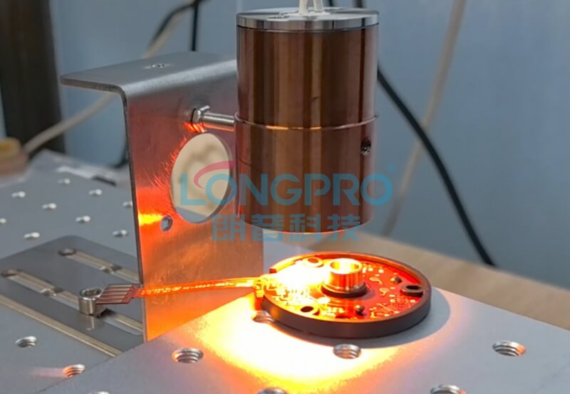 紅外加熱鉚壓.jpg 紅外加熱鉚壓.jpg